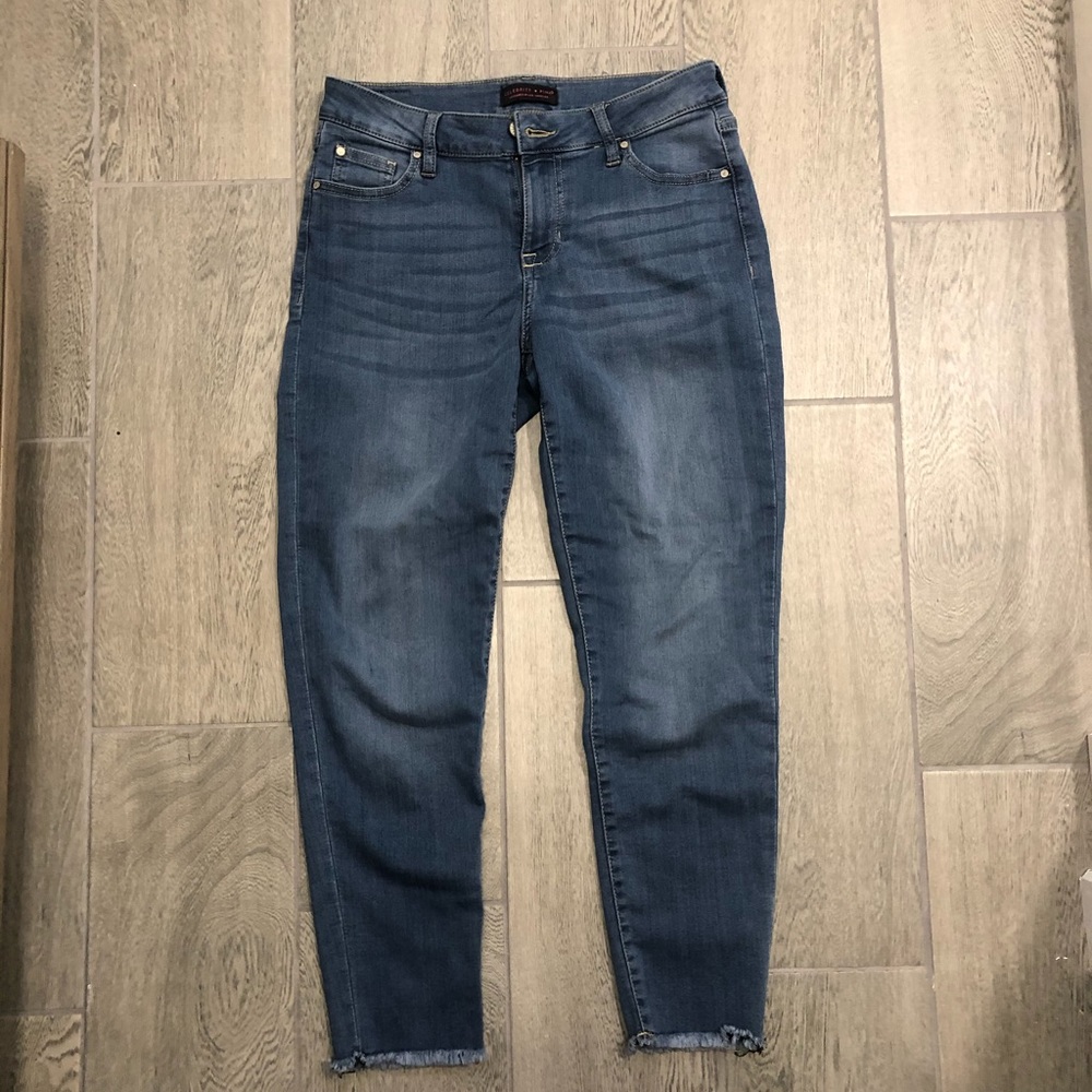 Fringe Non-Ripped Jeans